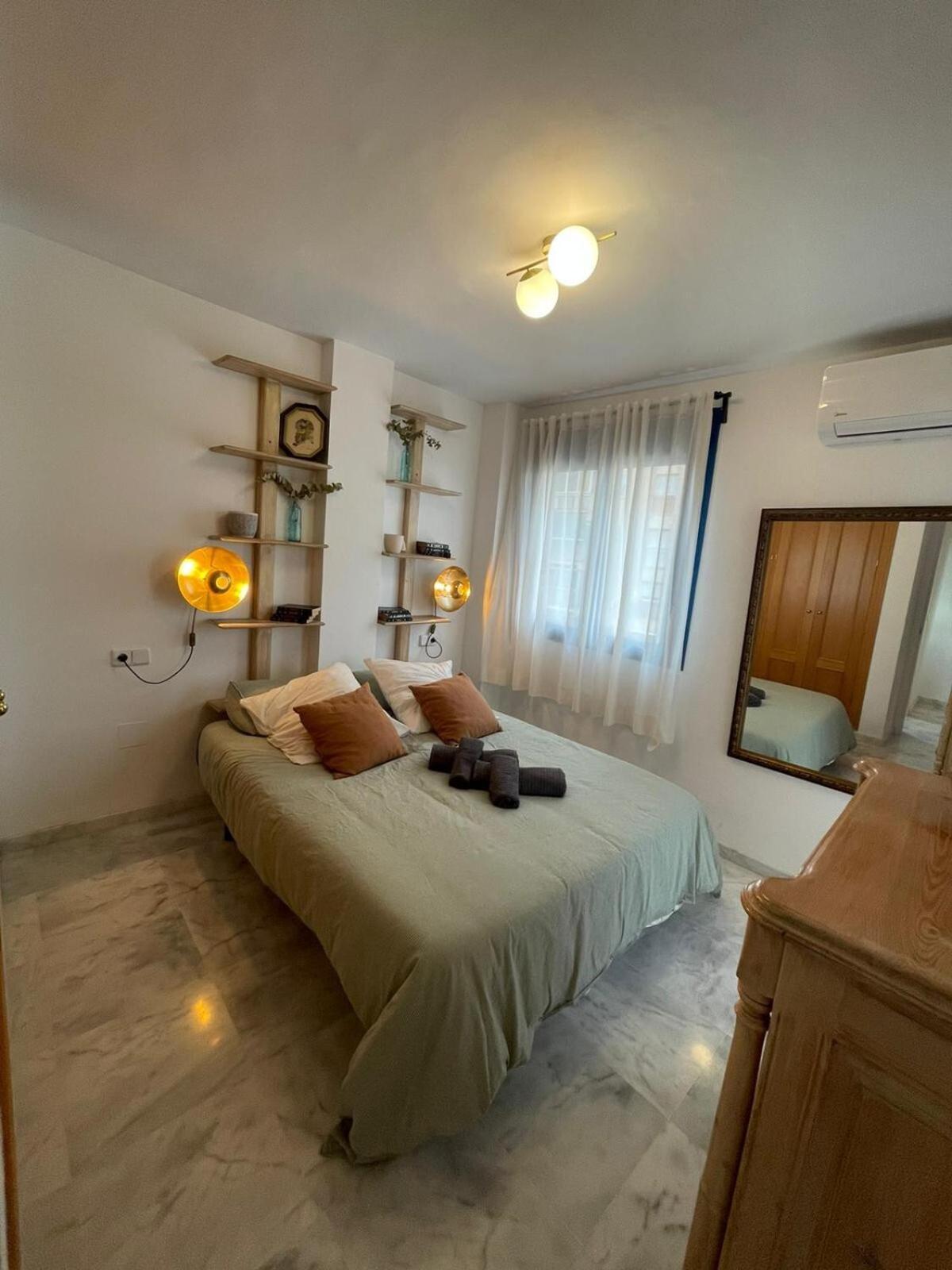 Calu Homes Cerca Playa De Huelin Màlaga Exteriér fotografie