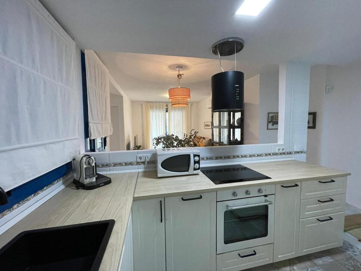 Calu Homes Cerca Playa De Huelin Màlaga Exteriér fotografie