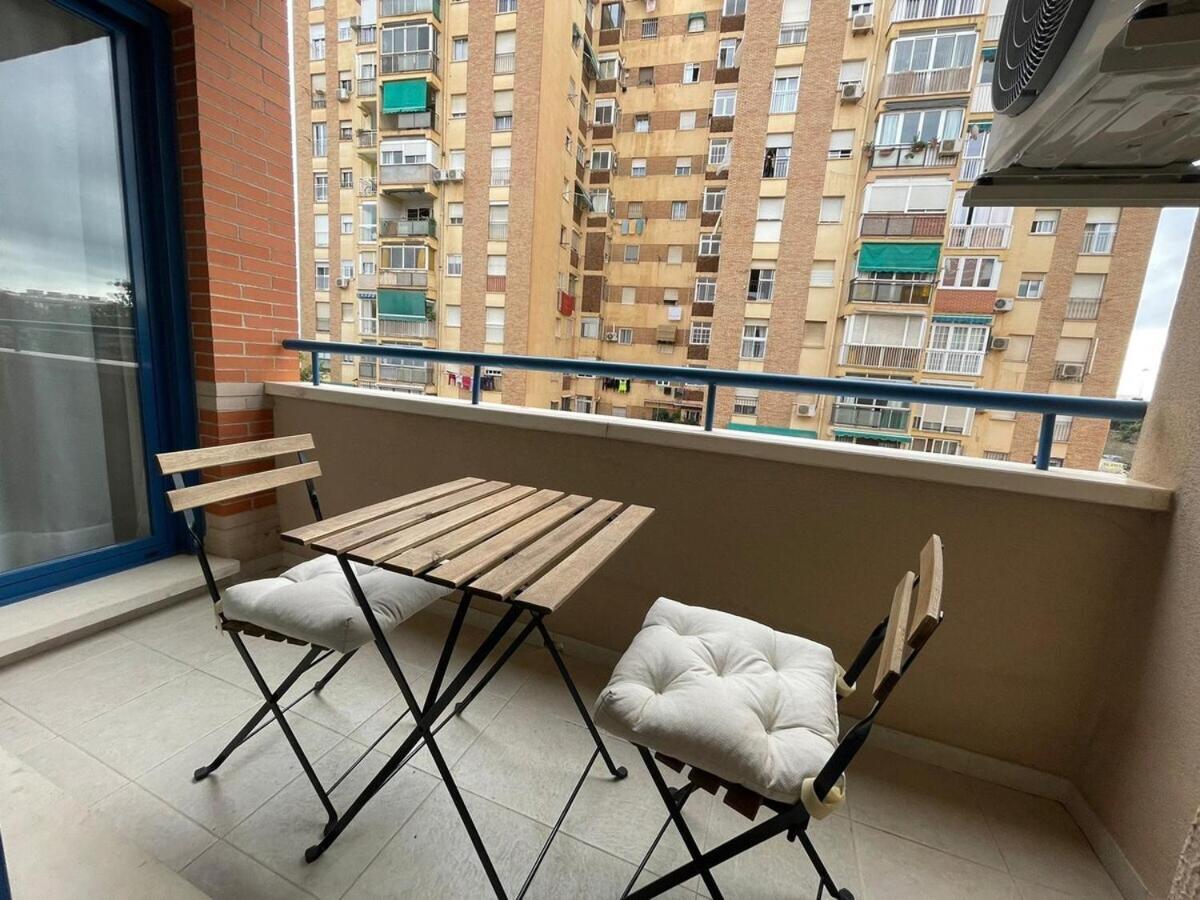 Calu Homes Cerca Playa De Huelin Màlaga Exteriér fotografie